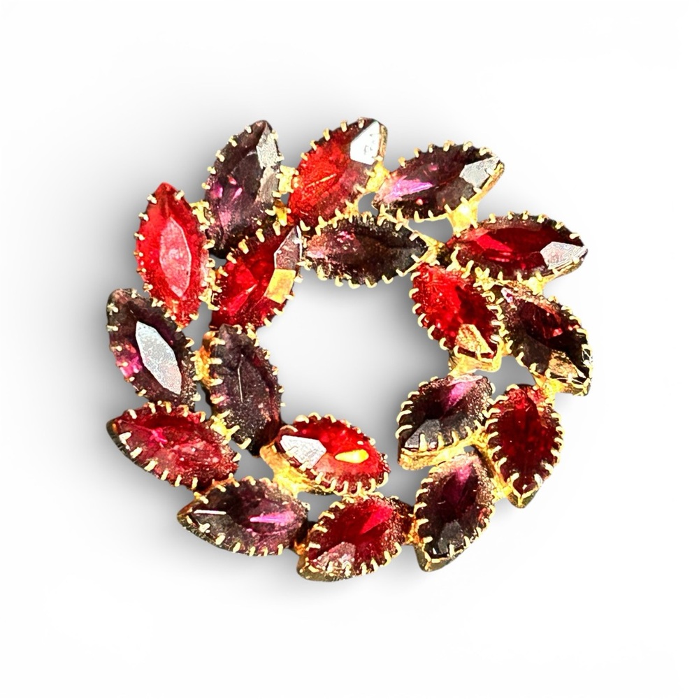 Vintage Red Purple Rhinestone Wreath Brooch Gold Tone Marquise Mid Century Pin